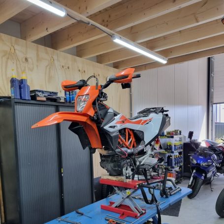 Groot onderhoud KTM 690 Enduro R